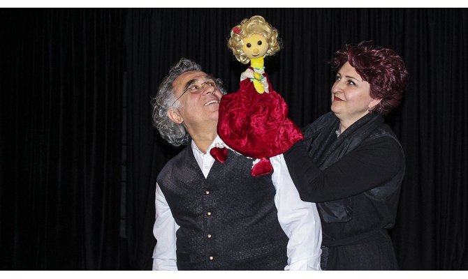 Kukla aşkıyla 35 yıl