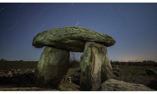 Trakya dolmenlerine Stonehenge benzetmesi