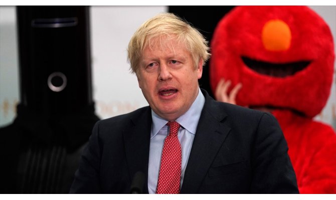 Johnson, seçim zaferinin Brexit'i gerçekleştirmek için yeni bir yetki verdiğini söyledi