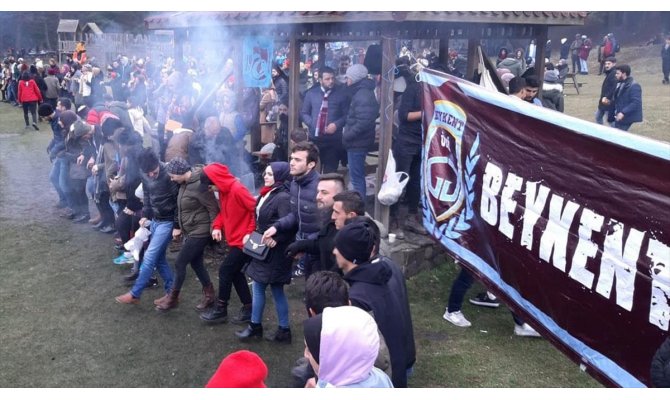 Abant'taki hamsi festivalinde öğrencilere 1 ton hamsi ikram edildi
