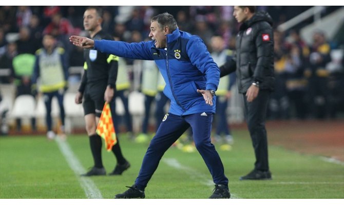 Ersun Yanal, Fenerbahçe'de ilk dönemini aratıyor