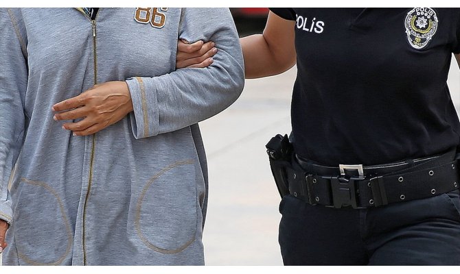 Sultangazi'de apartmana yazılan yazıya ilişkin soruşturmada gözaltı