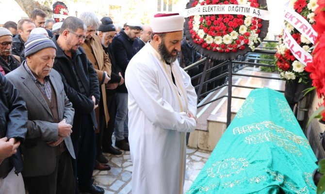 Güllü Akbaş son yolculuğuna uğurlandı