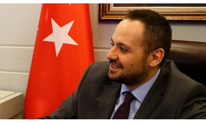 Tenor Karahan Bolşoy'a damga vurdu