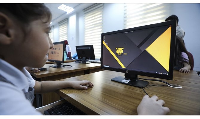 Milli işletim sistemi Pardus'un okullardaki etkileşimi artıyor