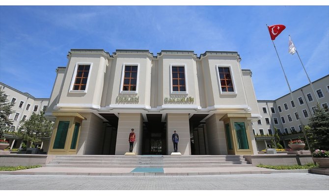 İçişleri Bakanlığı: PKK/KCK'lı 4 terörist teslim oldu