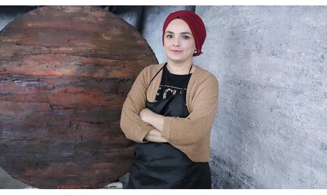 Ressam Emine Dokumacı: Resim yaparken Anadolu'dan ilham alıyorum