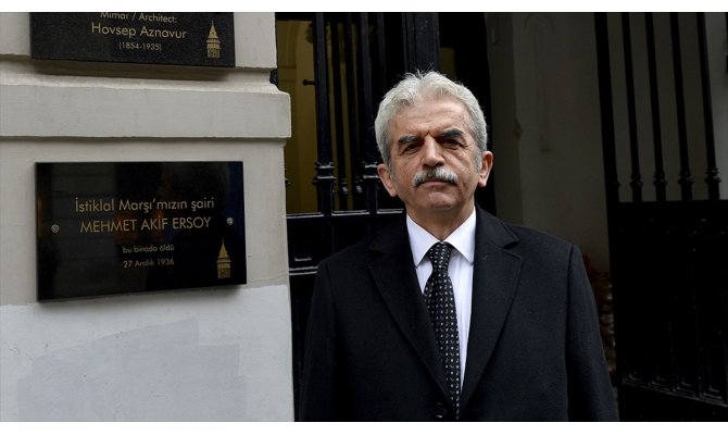 Fahrettin Gün: Mehmet Akif'in mezarını üniversite öğrencileri yaptırdı