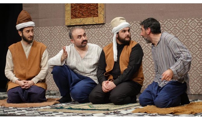 'Ziyafet Sofrası' 384. kez tiyatroseverlerle buluştu