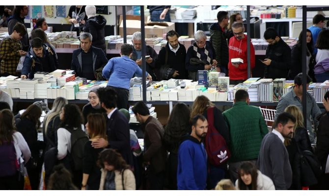 Bağımsız yayıncılar bir yılda 423 milyon kitap üretti