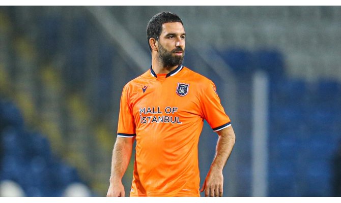 Medipol Başakşehir'de Arda Turan ile yollar ayrıldı