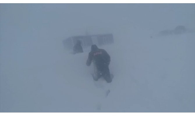 Tipi nedeniyle şantiyede mahsur kalan işçi kurtarıldı