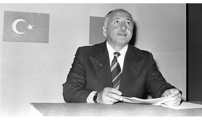 İlk yerli otomobil fikri Necmettin Erbakan'dan