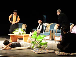 Mahalle Tiyatrosu Ellerinden Tutulmasını Bekliyor