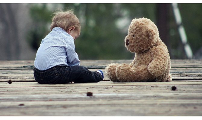 Oyun terapisi çocuğun içsel dünyasını ortaya çıkarıyor