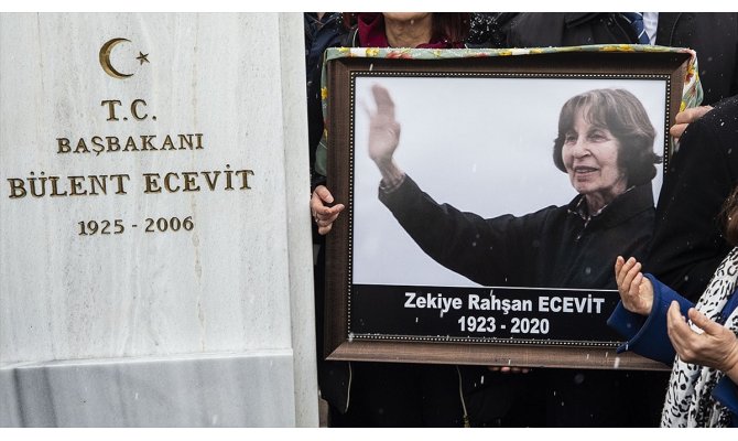 Rahşan Ecevit'in Devlet Mezarlığı'na defni için hazırlanan yasa teklifi TBMM'ye sunuldu