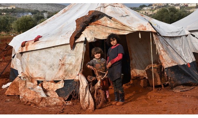 İdlib'de ateşkese rağmen 50 sivil öldü, 31 binden fazla kişi göç etti