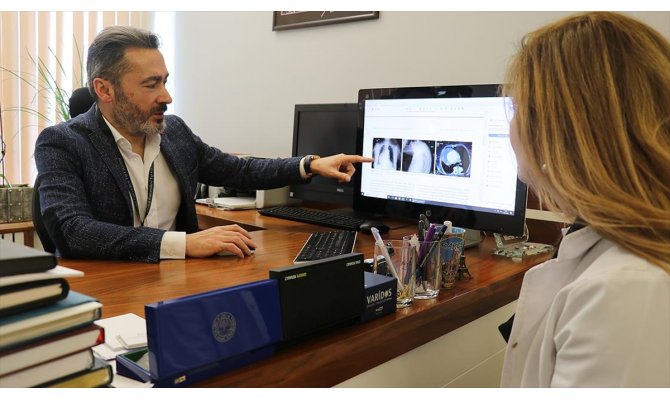 Türk bilim insanı yaptığı ameliyatla tıp literatürüne girdi