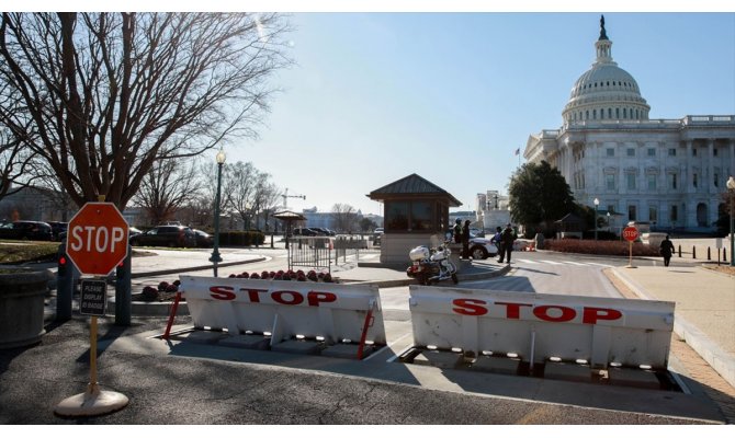 Trump'ın Senatodaki azil yargılamasında 3. gün sona erdi