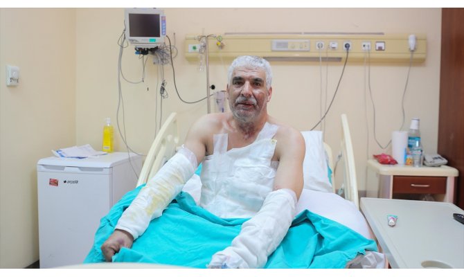 Tıkanan lavaboyu merdiven altı ürünle açmak isterken canından oluyordu