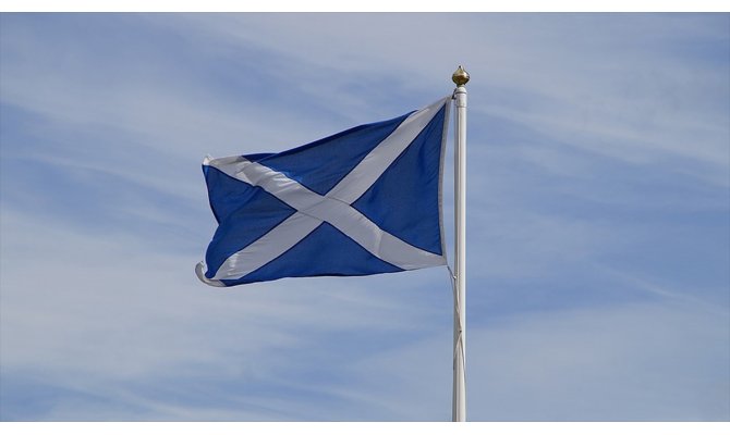 İskoçya polis teşkilatında başörtüsüne onay