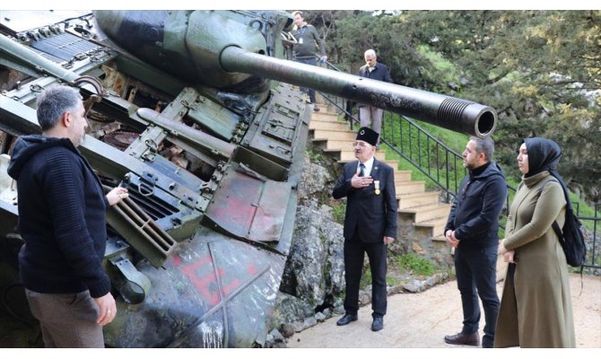 Kıbrıs'ta gazi olduğu yeri 46 yıl sonra çocuklarıyla ziyaret etti