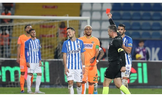 PFDK'den Hajradinovic'e 3 maç ceza