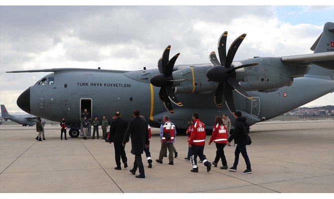 Çin'deki Türk vatandaşlarını getirecek uçak Ankara'dan havalandı