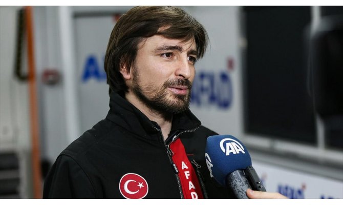 AFAD Başkanı Güllüoğlu: Elazığ'a konteynerlerin sevki başladı