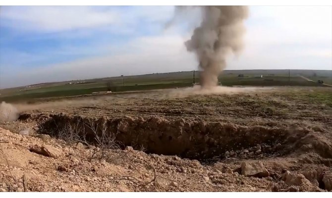 MSB:Komandolar PKK/YPG'nin mevzilerini imha ediyor
