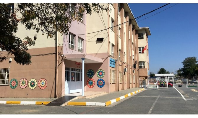 İstanbul'da depremde hasar gören 8 okul yıkılacak