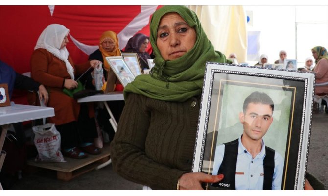 Diyarbakır annelerinin oturma eylemine bir aile daha katıldı