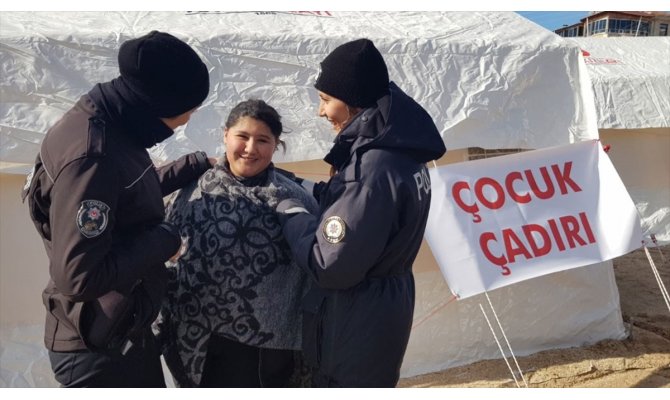 Takviye Hazır Kuvvet ekipleri depremzedeler için görev başında