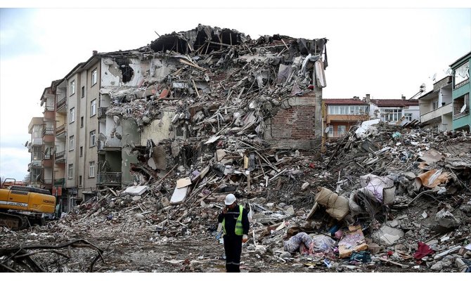 Elazığ ve Malatya için toplanan yardım 87 milyon lirayı aştı