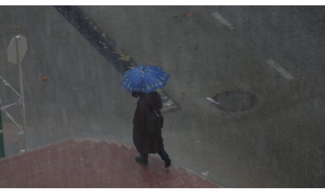 Meteorolojiden 5 il için fırtına, kuvvetli sağanak ve kar uyarısı