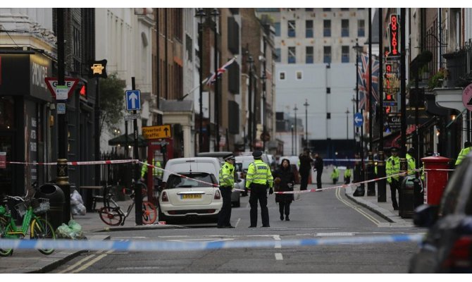 Londra'da 2. Dünya Savaşı'ndan kalma bomba paniğe yol açtı
