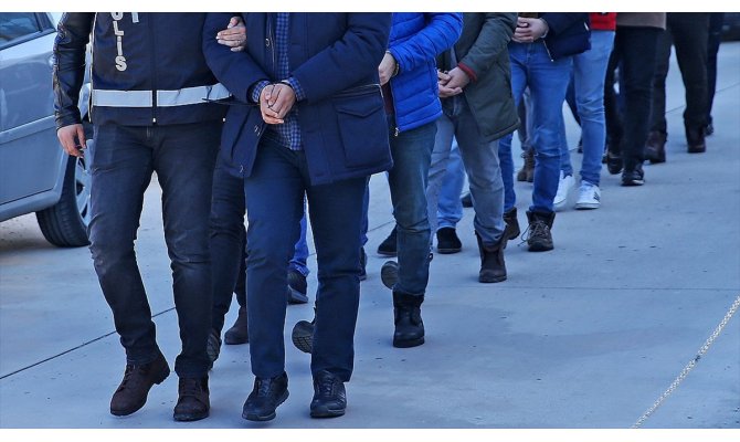 FETÖ'nün 'mahrem imam' yapılanmasına soruşturma: 50 gözaltı kararı