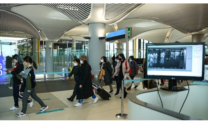 İstanbul Havalimanında termal kamera kontrolü devam ediyor