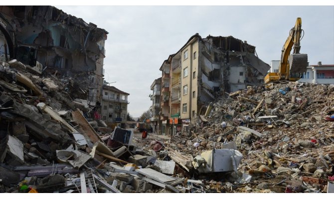 Elazığ ve Malatya için toplanan yardım 92 milyon liraya yaklaştı