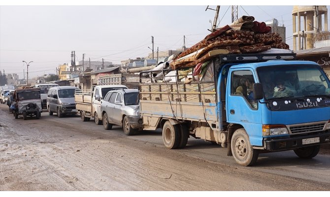 1,5 milyon sivil daha Türkiye sınırına göç edebilir