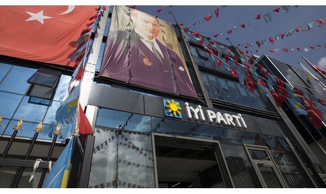 İYİ Parti'de kongre takvimi işliyor