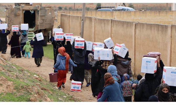 Rasulayn ve Tel Abyad'a insani yardımlar devam ediyor
