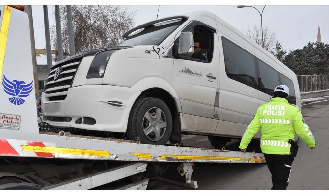 Türkiye genelinde 329 okul servis aracı trafikten men edildi