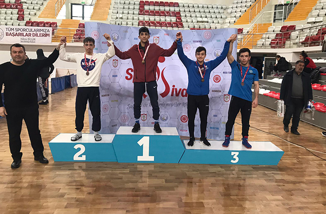 Kahramanmaraşlı güreşçilerin hedefi Dünya Şampiyonası