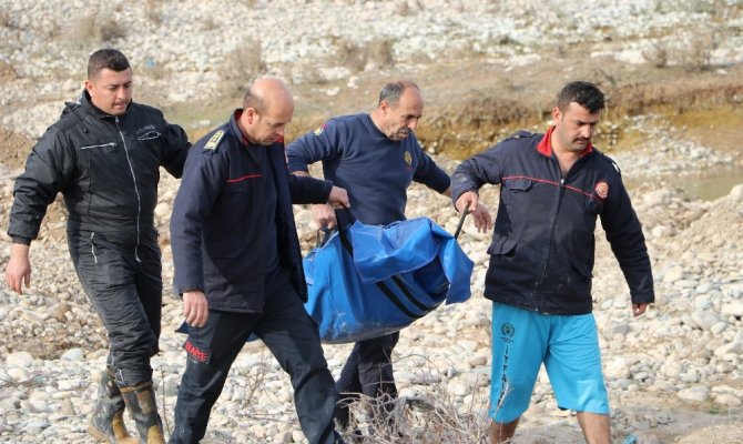 Balık avlarken kaybolan çocuğun cesedi bulundu, baba aranıyor