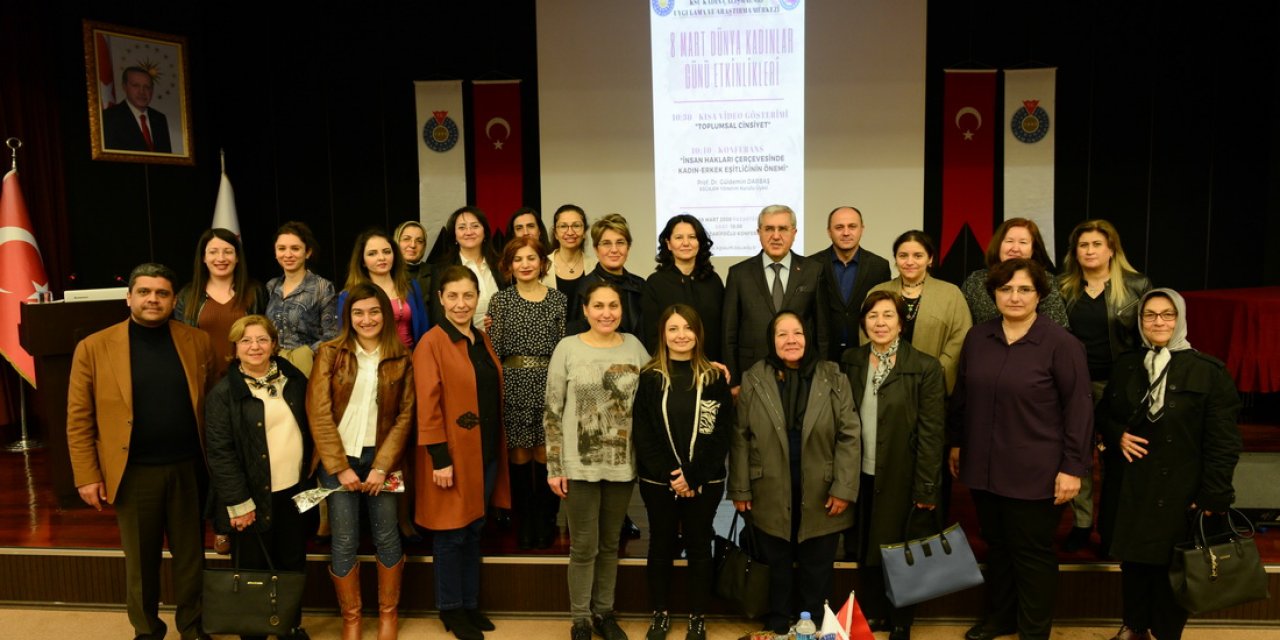 Kadın erkek eşitliğinin önemi konuşuldu