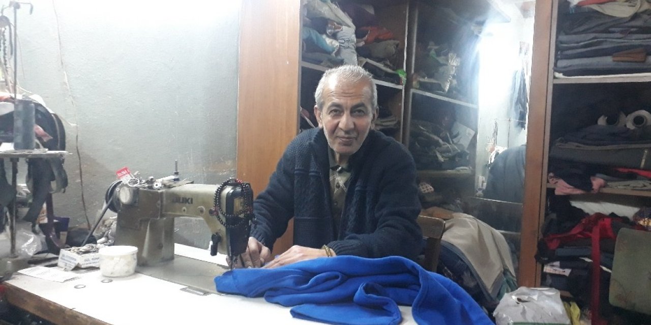 44 yıldır insan giydiriyor