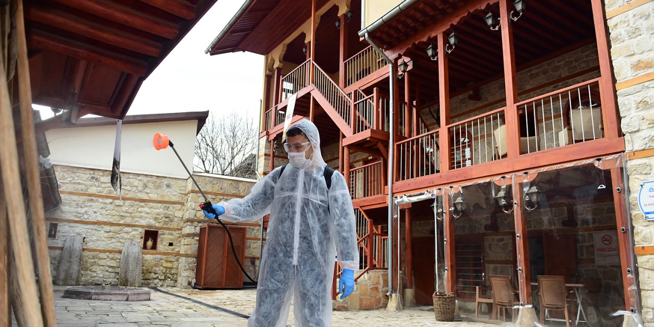 Dulkadiroğlu’nda koronavirüs temizliği sürüyor