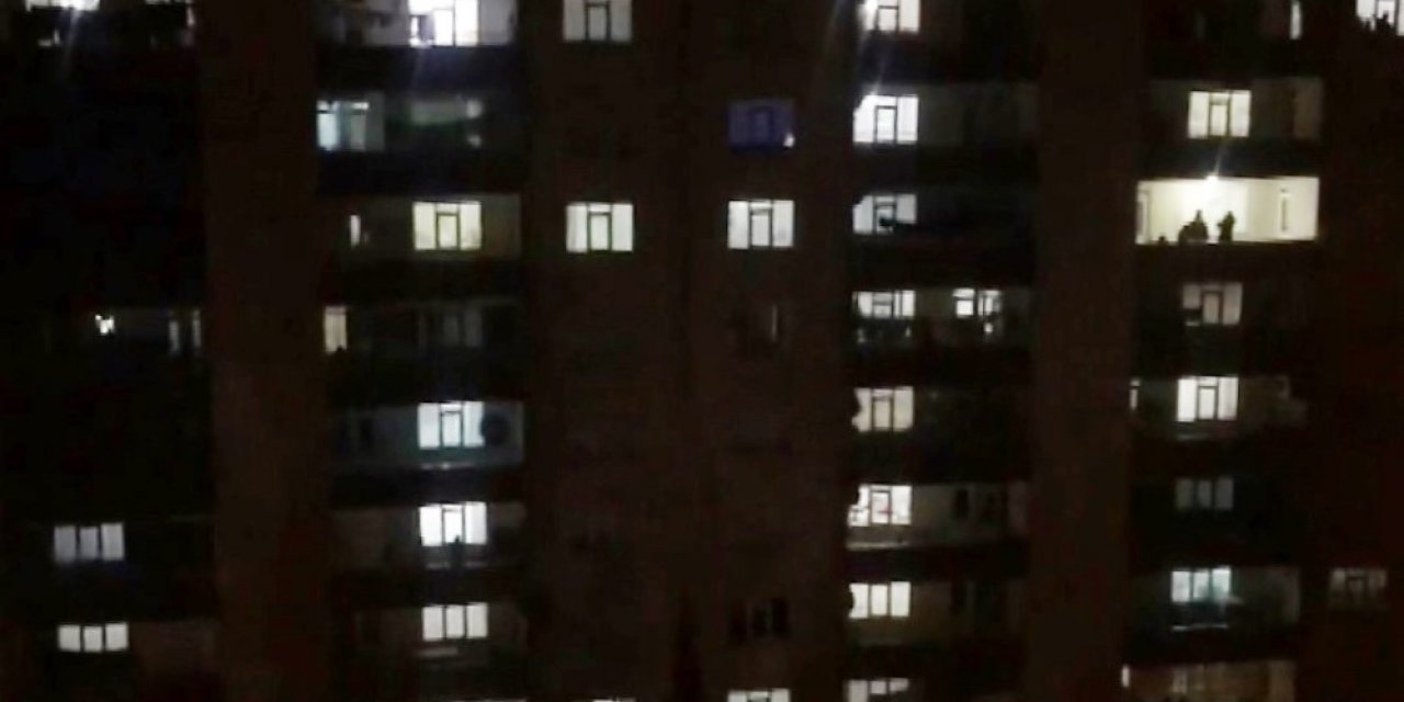 Sağlık çalışanlarına alkışlı destek