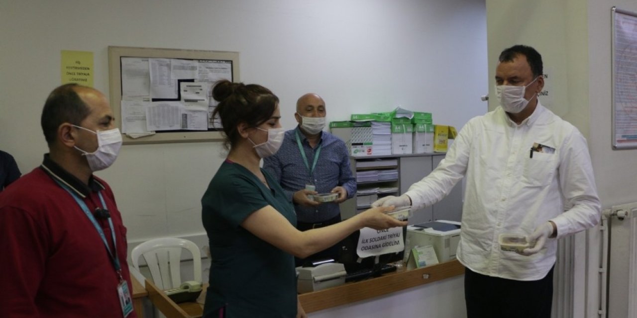 Kahramanmaraş’ta sağlık çalışanları jest